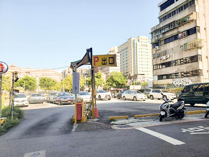台北109青旅附近停車場
